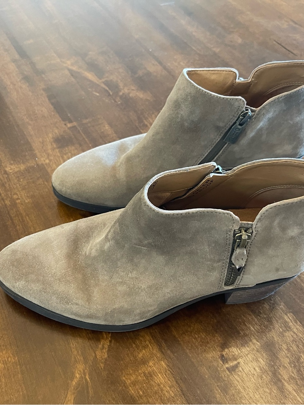 Vionic Waterproof Ankle Booties - Picture 3 of 5